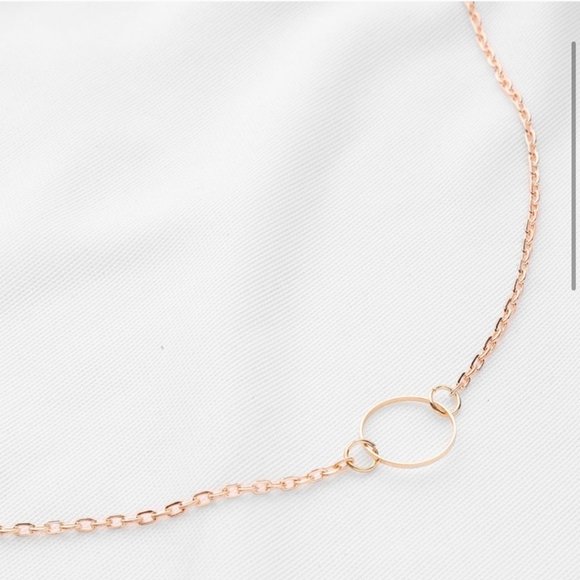 HAZEL MINIMALIST GOLD CIRCLE PENDANT NECKLACE - Picture 4 of 4